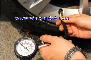 Multifuncition Tire Pressure Gauge